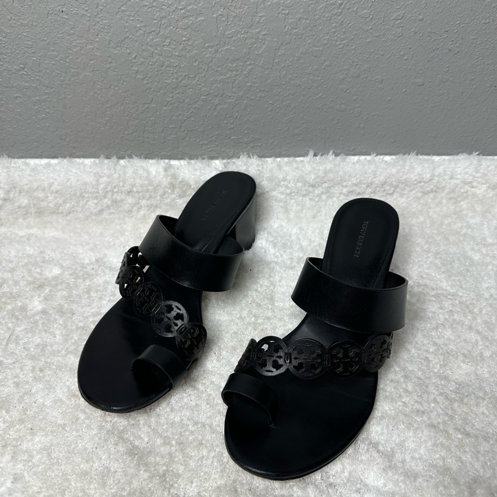 Tory Burch Tiny Miller Black Leather Toe Ring Block Heel Sandals Size 9M women’s - Picture 5 of 7
